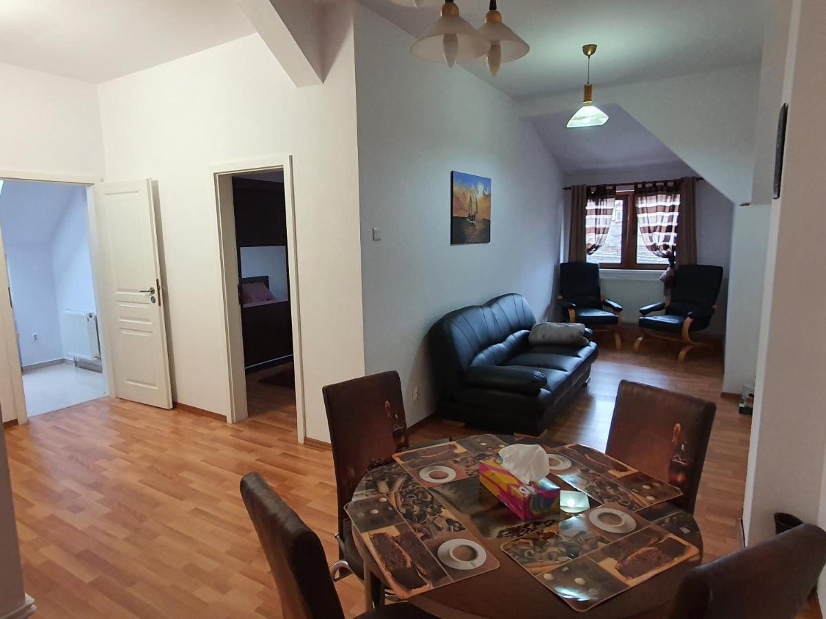 Diane'S Apartament Sibiu Exterior foto