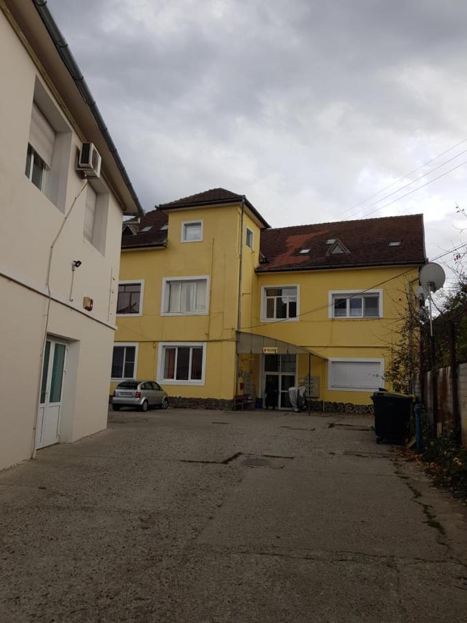 Diane'S Apartament Sibiu Exterior foto